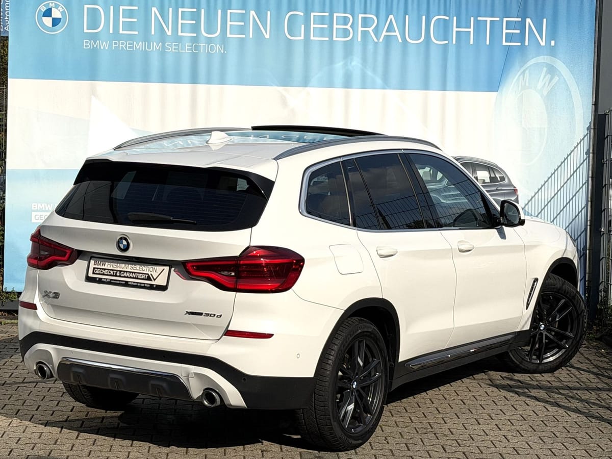 BMW X3 xDrive30d Luxury Line Head-Up AHK Pano DA+ PA foto 3