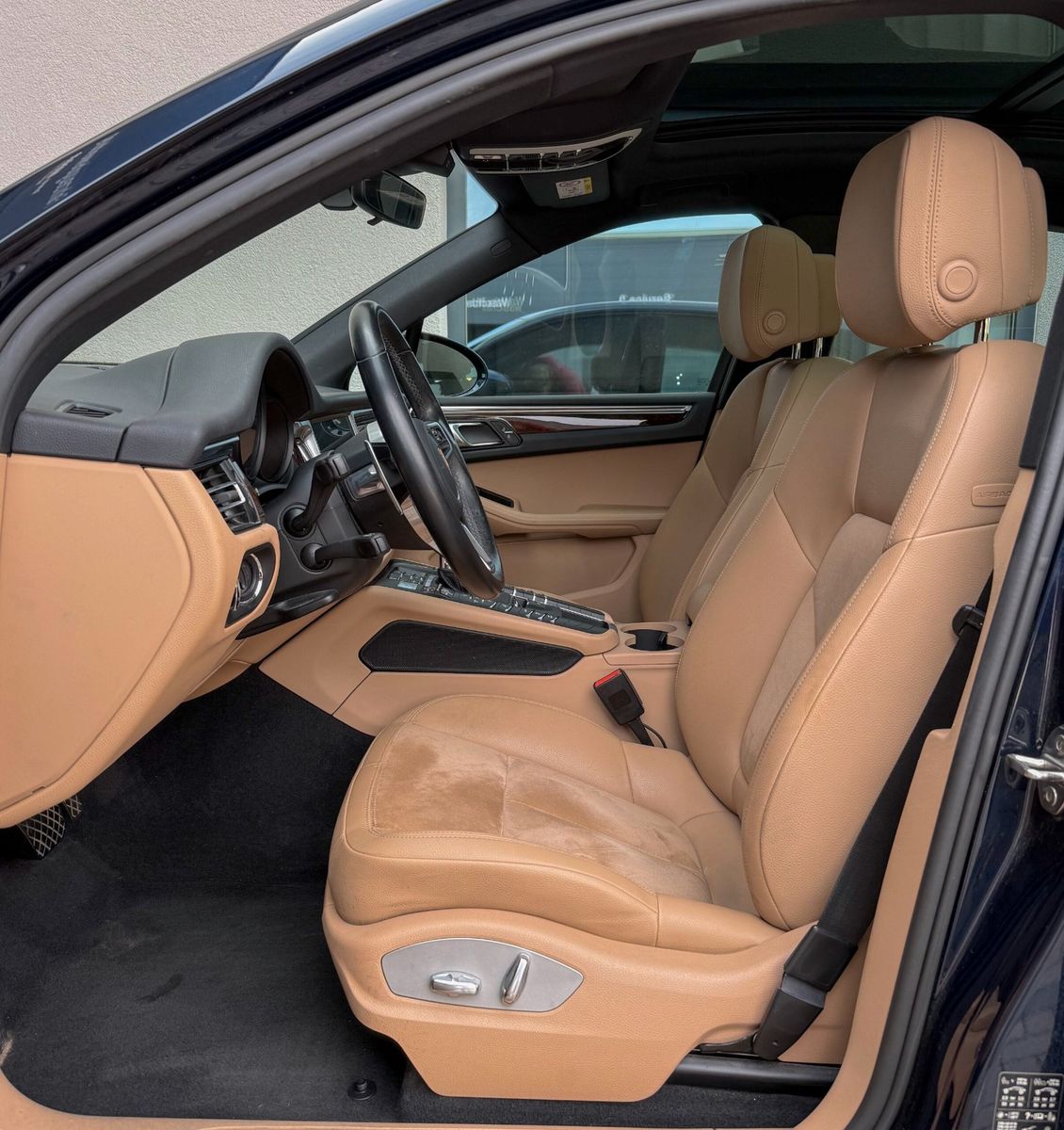 Porsche Macan 245 PS-1.HAND-ALLRAD-KAM-PANO-AHK-MÜNCHEN foto 15