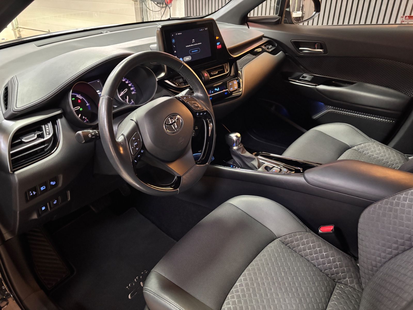 Toyota C-HR Hybrid Team D foto 11