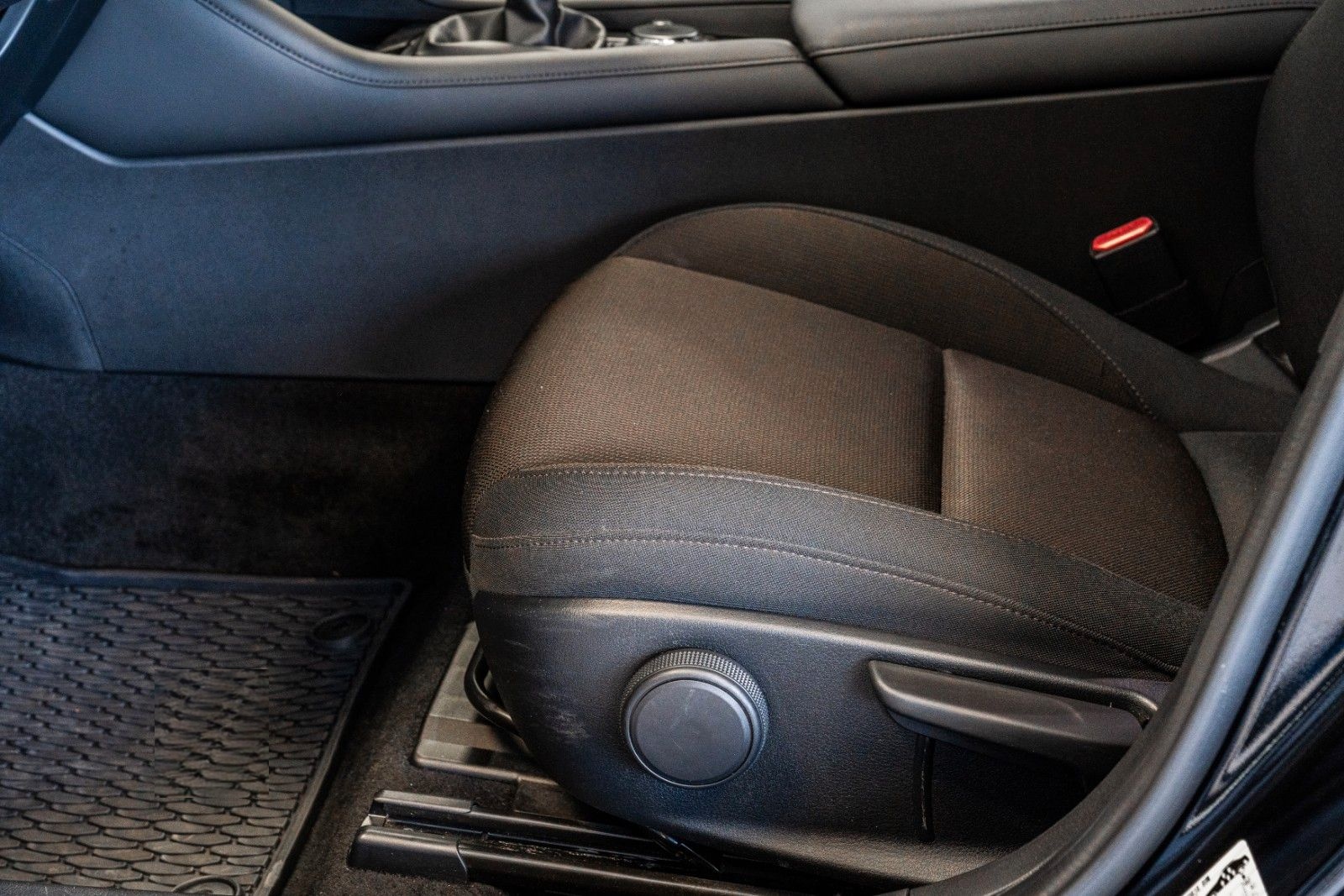 Mazda 3 Selection S Skyactiv-x 2.0 M Hybrid Navi foto 15