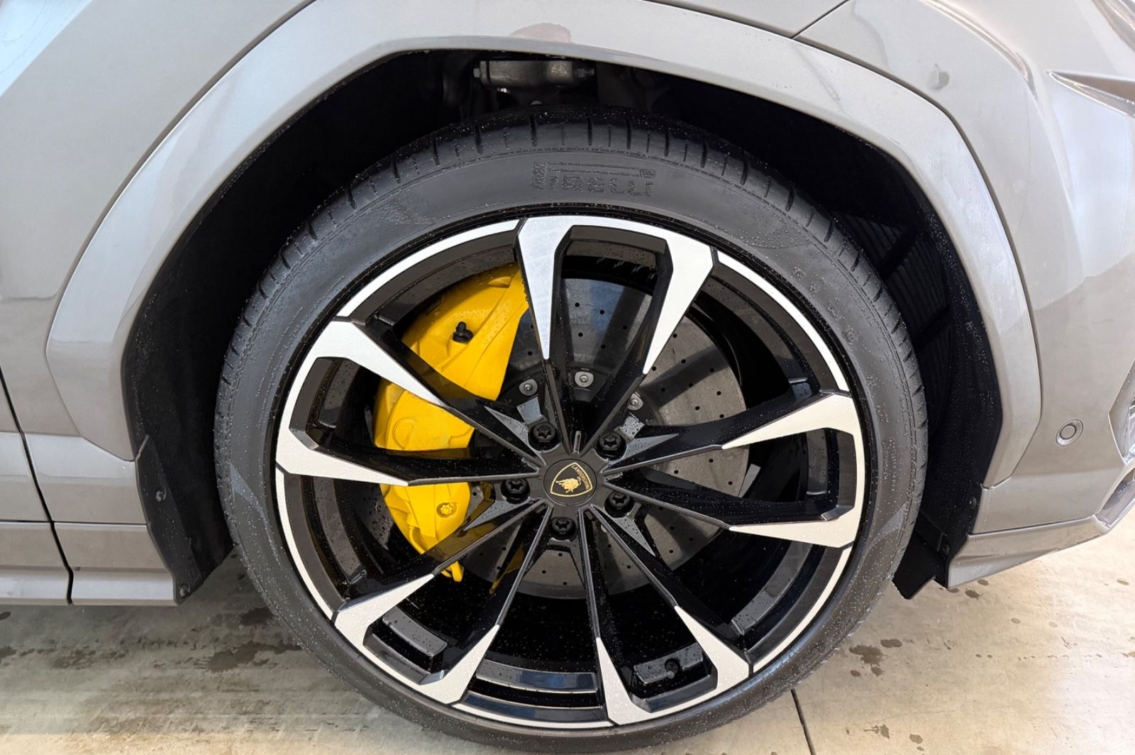 Lamborghini URUS, BIG CABRON INTERIEUR, Q-CITURA, PANO foto 11
