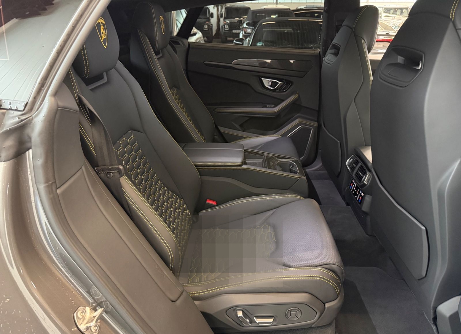 Lamborghini URUS, BIG CABRON INTERIEUR, Q-CITURA, PANO foto 14