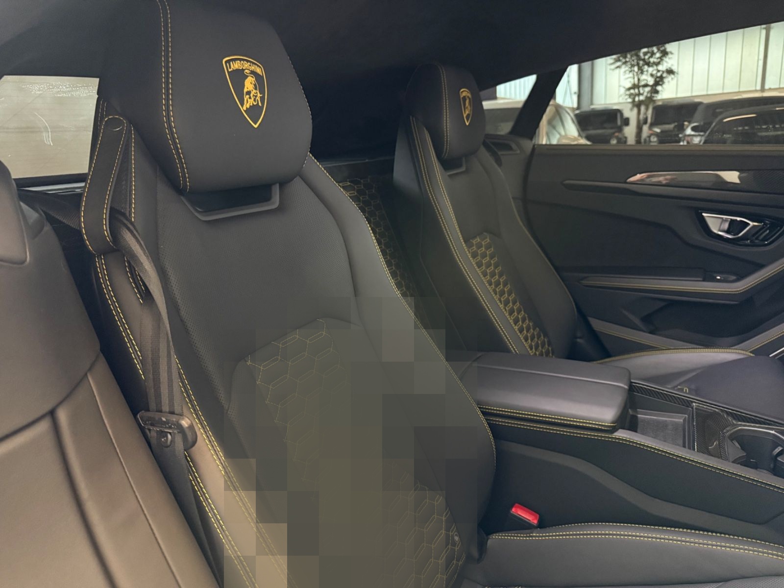 Lamborghini URUS, BIG CABRON INTERIEUR, Q-CITURA, PANO foto 16