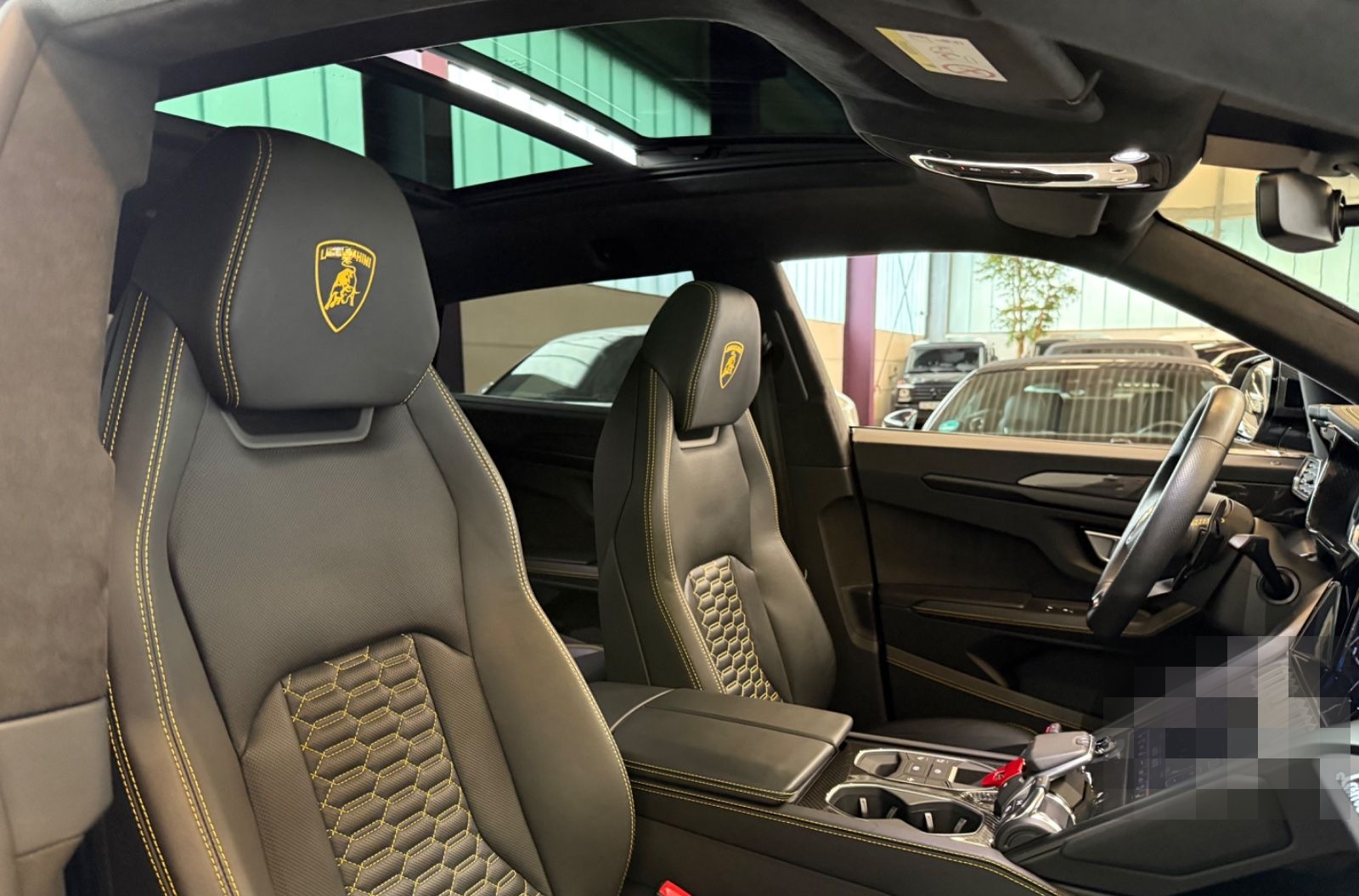 Lamborghini URUS, BIG CABRON INTERIEUR, Q-CITURA, PANO foto 6