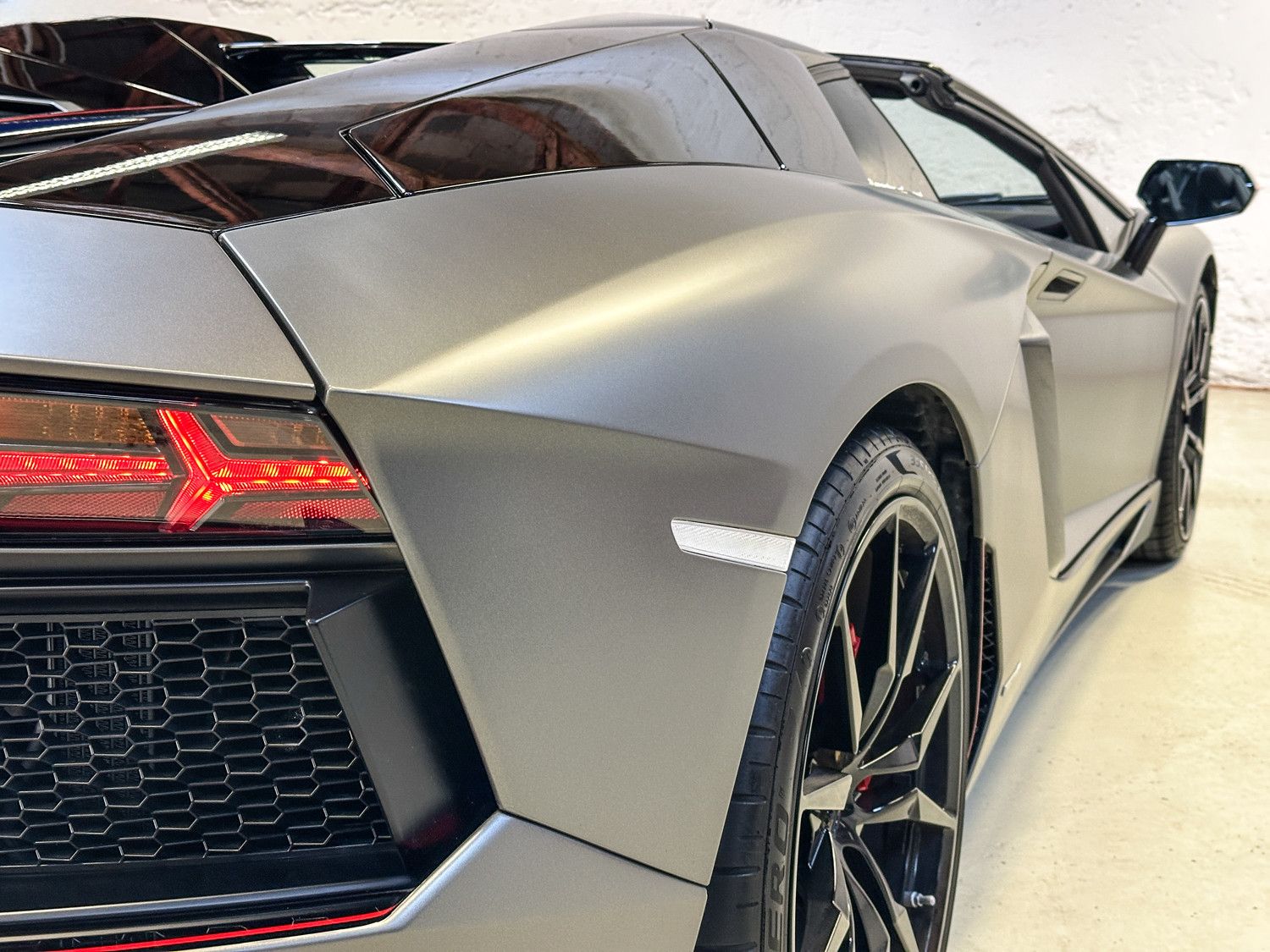 Lamborghini Aventador LP 700-4 Roadster Pirelli Edition foto 4