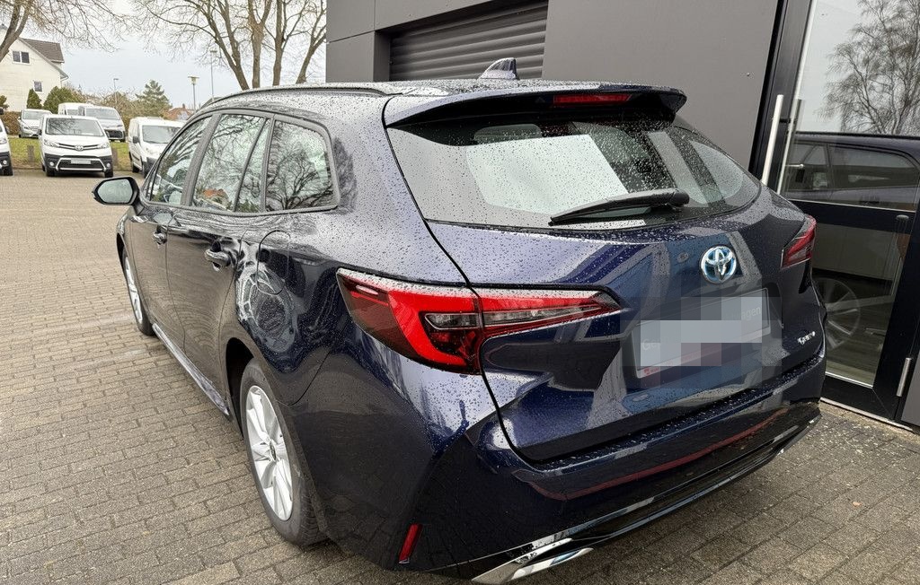 Toyota Corolla Touring Sports 2.0 Hybrid Business Editi foto 4