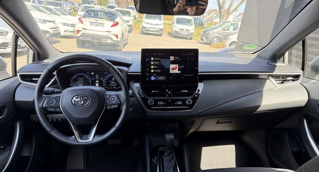 Toyota Corolla Touring Sports 1.8 Hybrid Business Editi foto 7