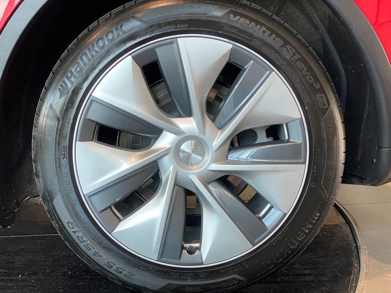 Tesla Model Y AWD Long Range Dual Motor Enh.Autopilot foto 8