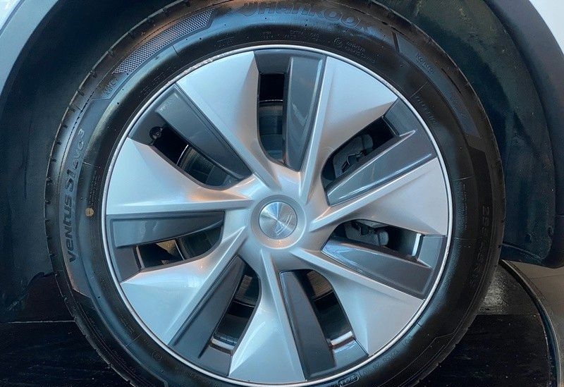 Tesla Model Y AWD Long Range Dual Motor Panorama LED foto 5