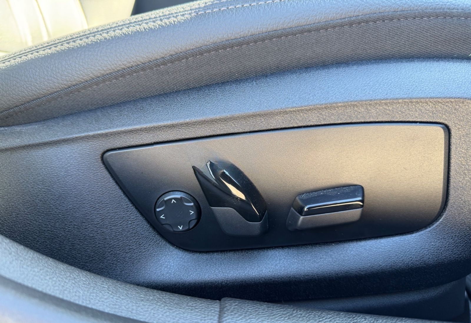 BMW 530 d*DISPLAY-KEY*LASER*VIRT*NAVI*HEAD-UP*KAMERA foto 17