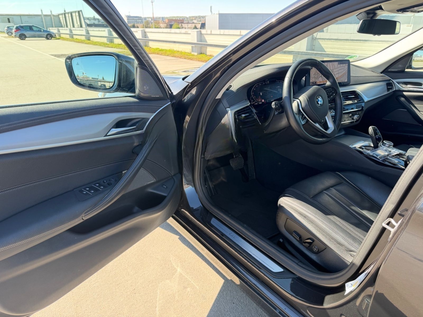 BMW 530 d*DISPLAY-KEY*LASER*VIRT*NAVI*HEAD-UP*KAMERA foto 21