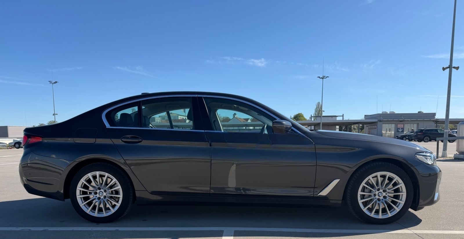 BMW 530 d*DISPLAY-KEY*LASER*VIRT*NAVI*HEAD-UP*KAMERA foto 6