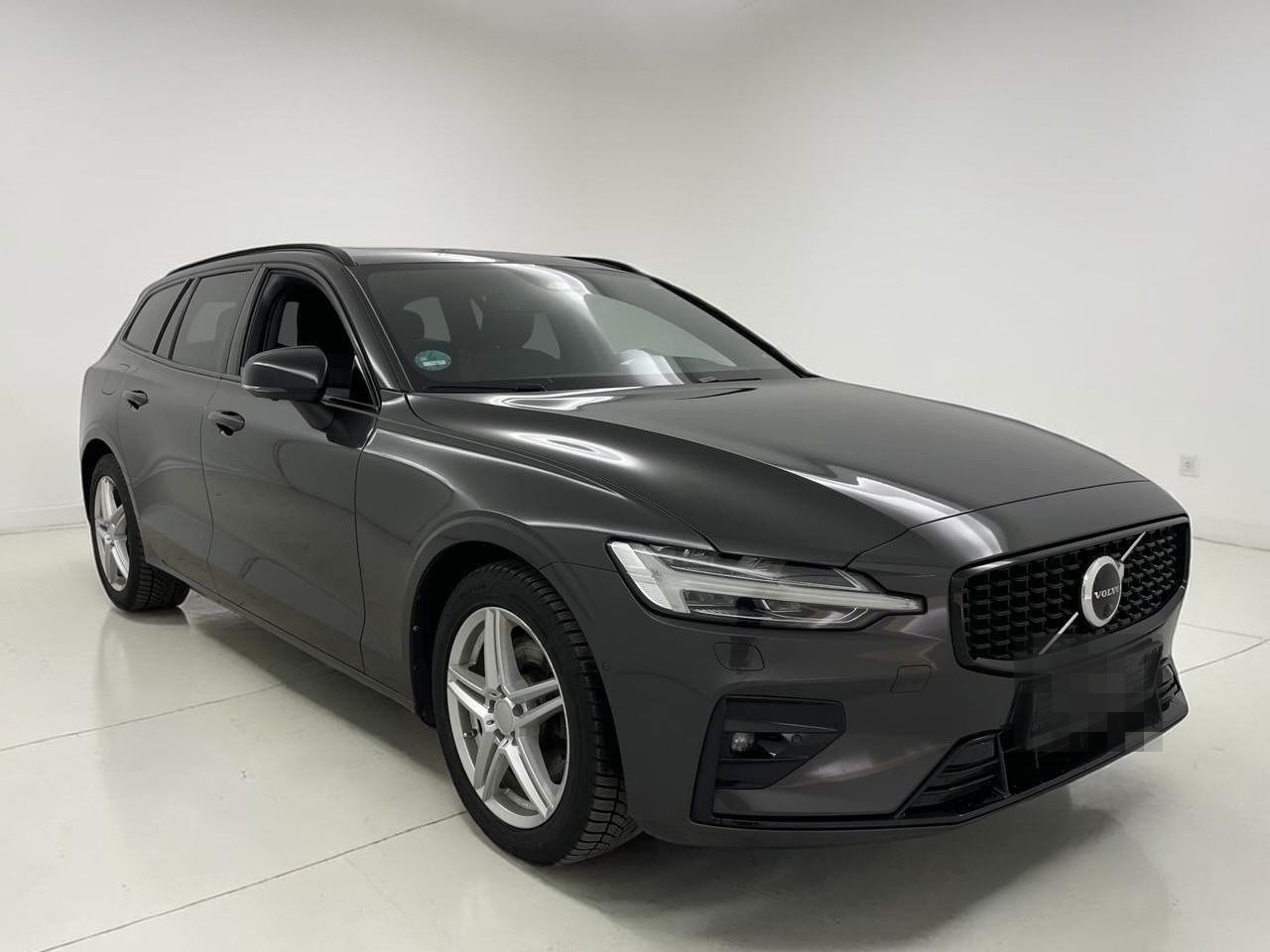 Volvo V60 Kombi Plus Dark *PANO*H/K* 360* foto 2