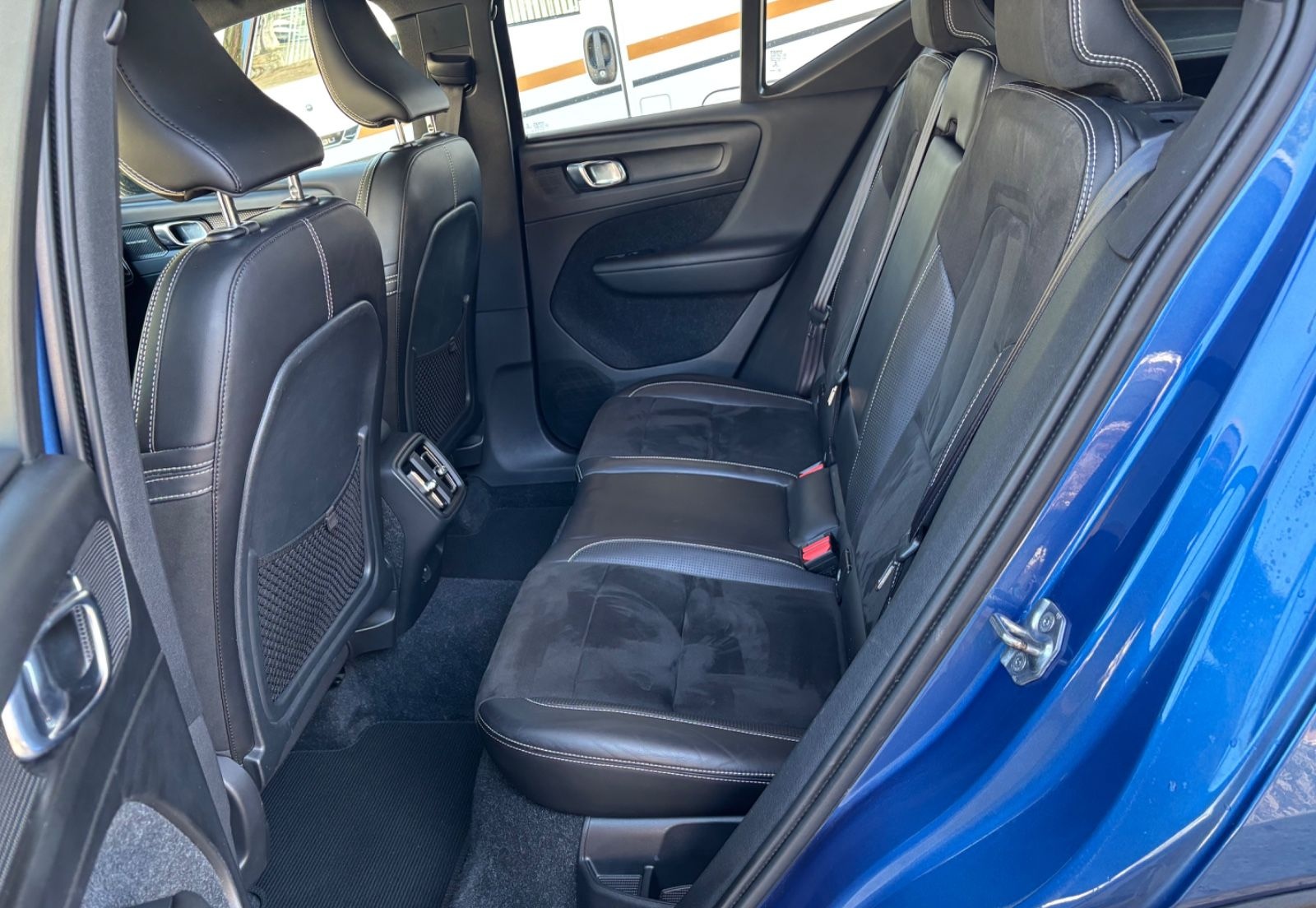 Volvo XC40 R Design AWD Panoramadach foto 25