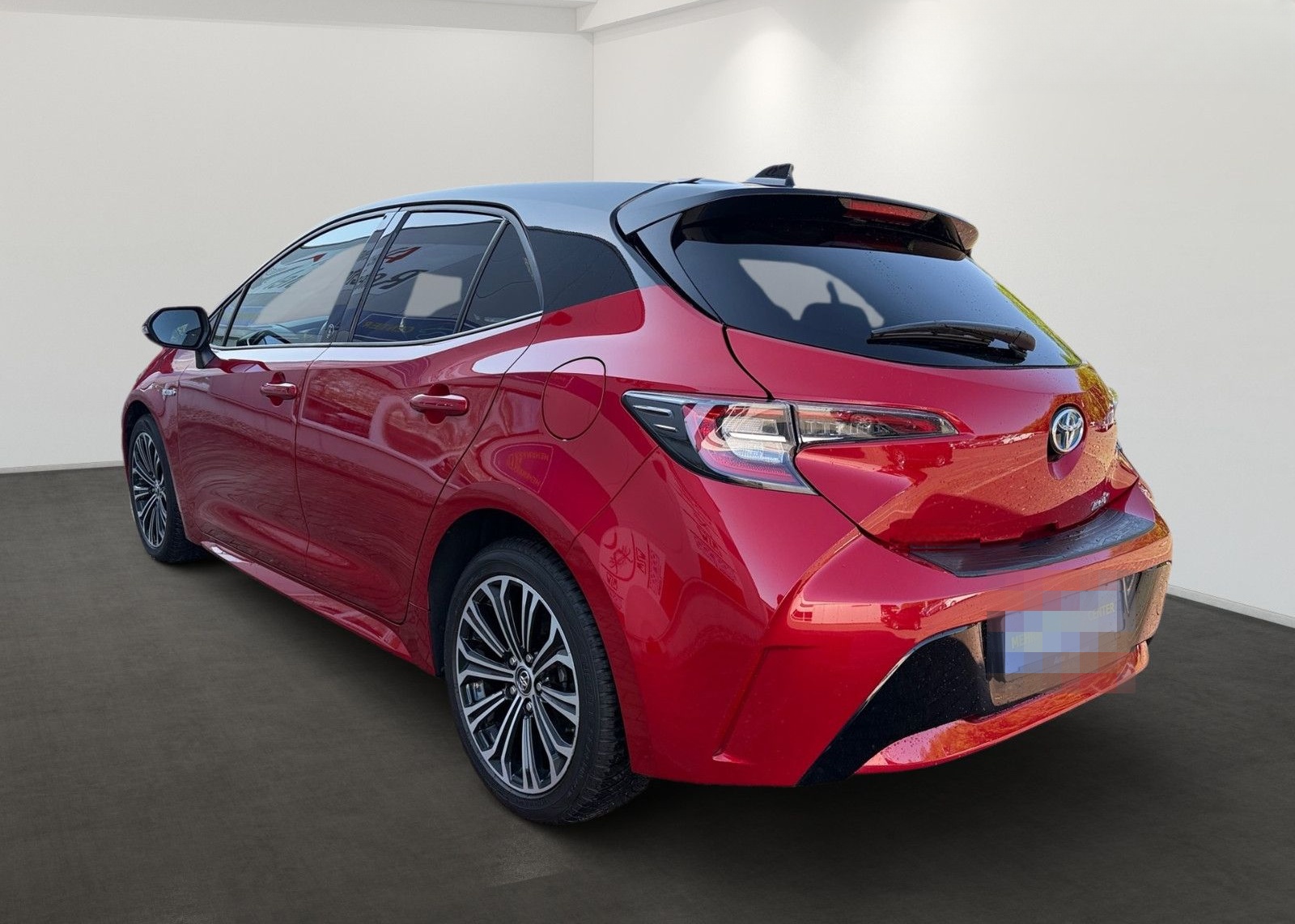 Toyota Corolla 1,8 Hybrid Team Deutschland foto 4