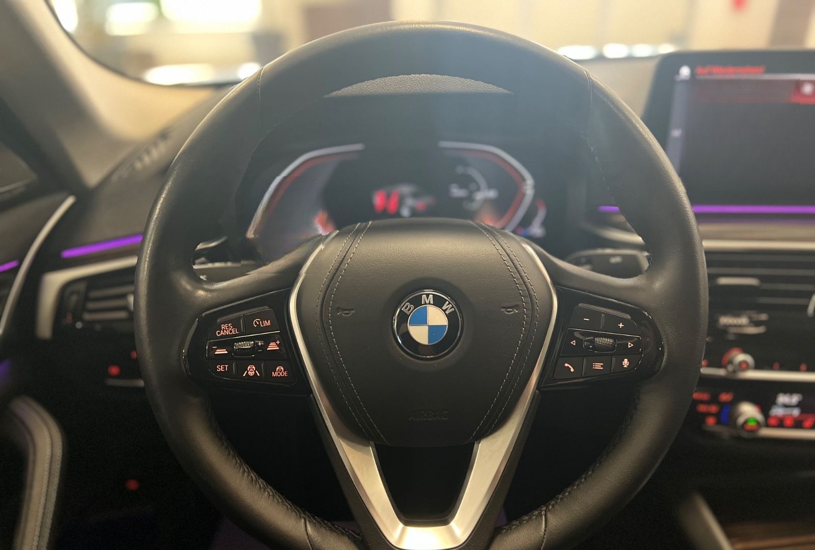 BMW 530dxD/Lim/HUD/Laser/MassagBelüfStz/P&DrivAsProf foto 15