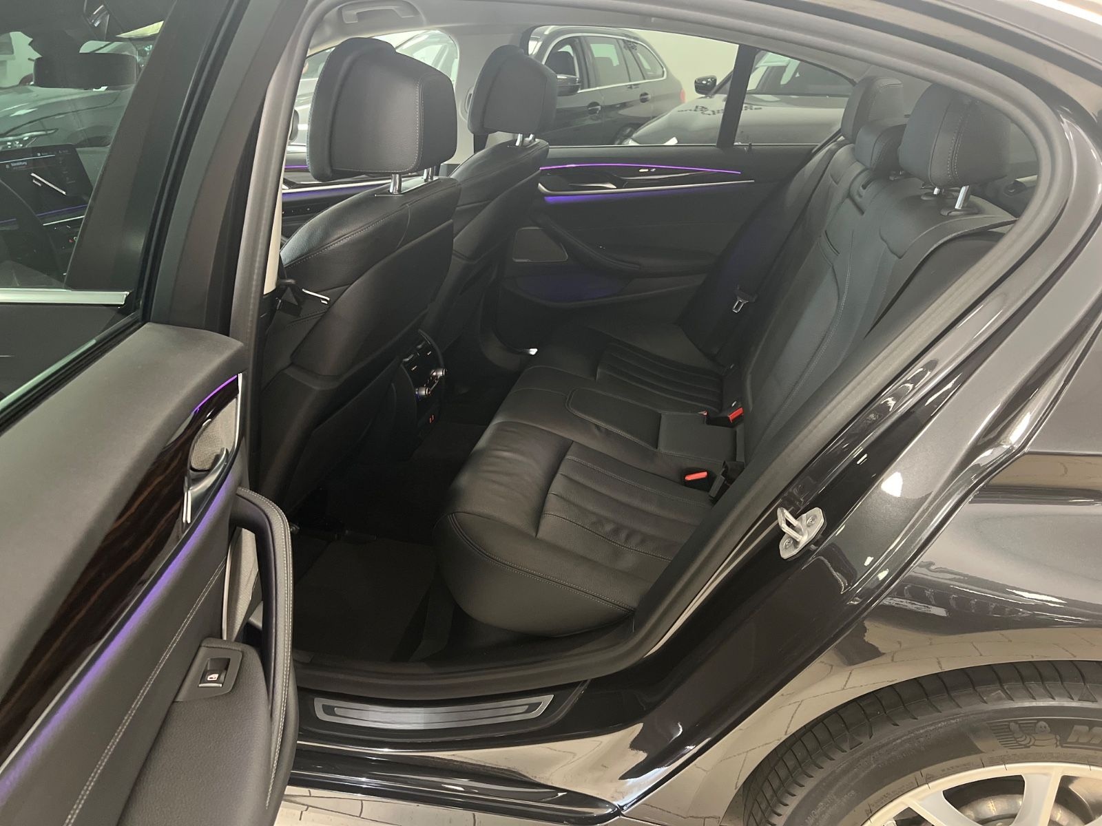 BMW 530dxD/Lim/HUD/Laser/MassagBelüfStz/P&DrivAsProf foto 22