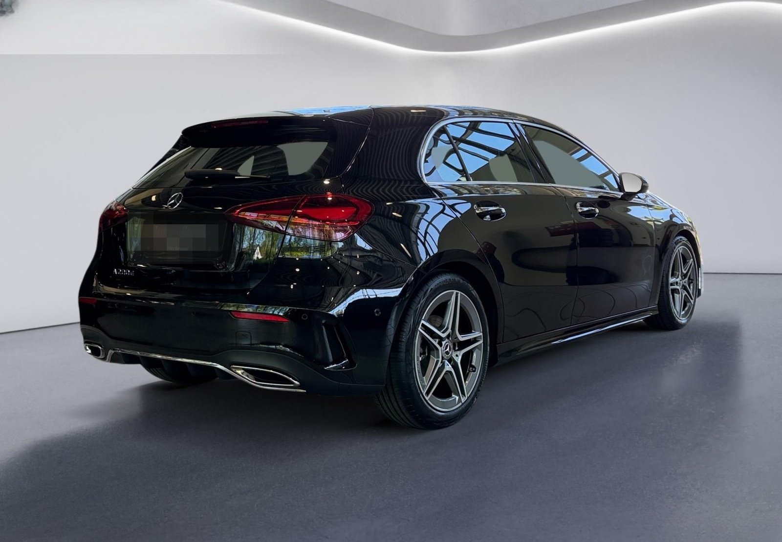 Mercedes-Benz A 200 d AMG  Pano-SD KeylessGO 18" LM Kamera LED foto 3