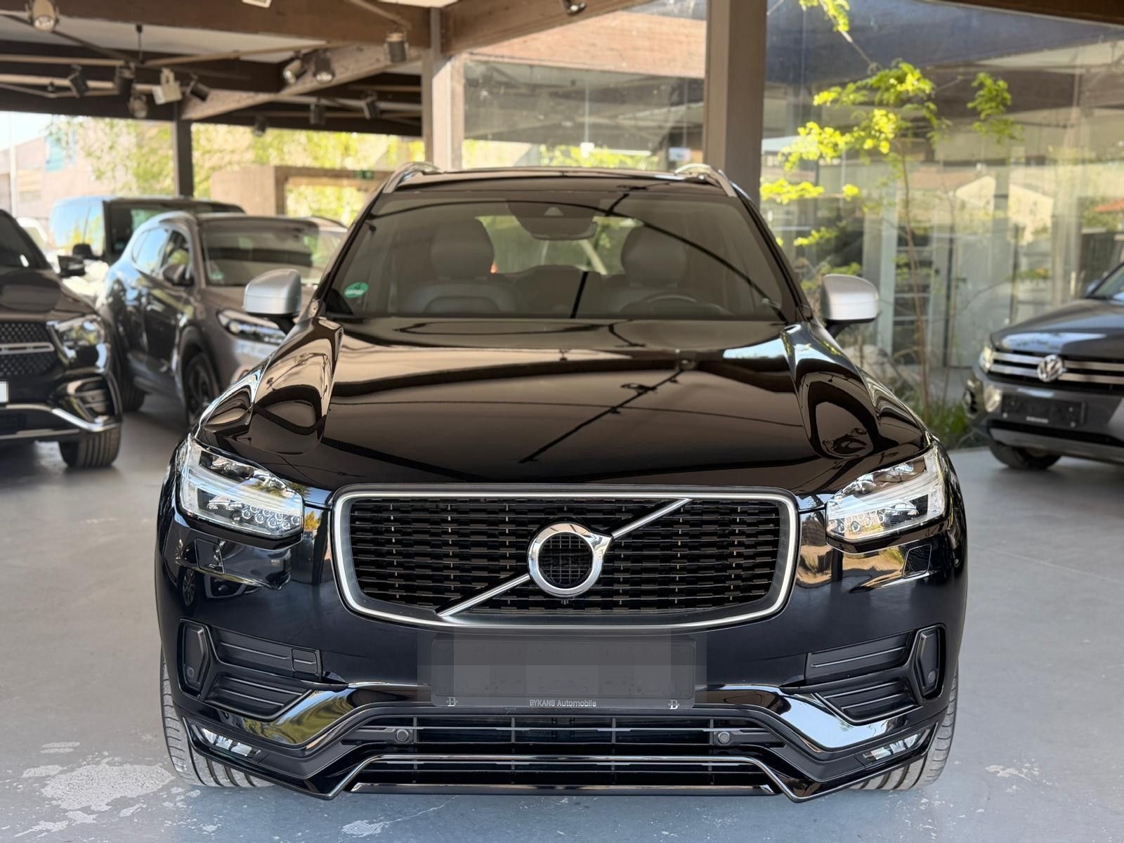 Volvo XC90 R Design AWD-PANO-HUD-AHK-B&W-SPUR- foto 2