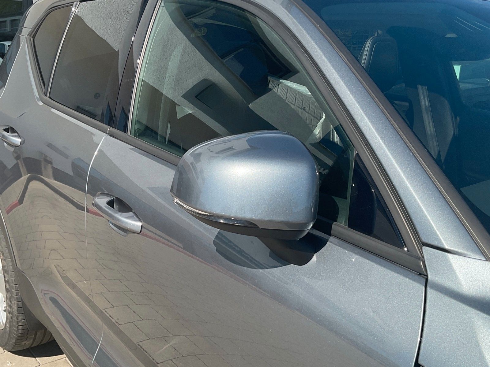 Volvo XC 40 Momentum AWD APPLE Lane Navi  RFK ViCo foto 11