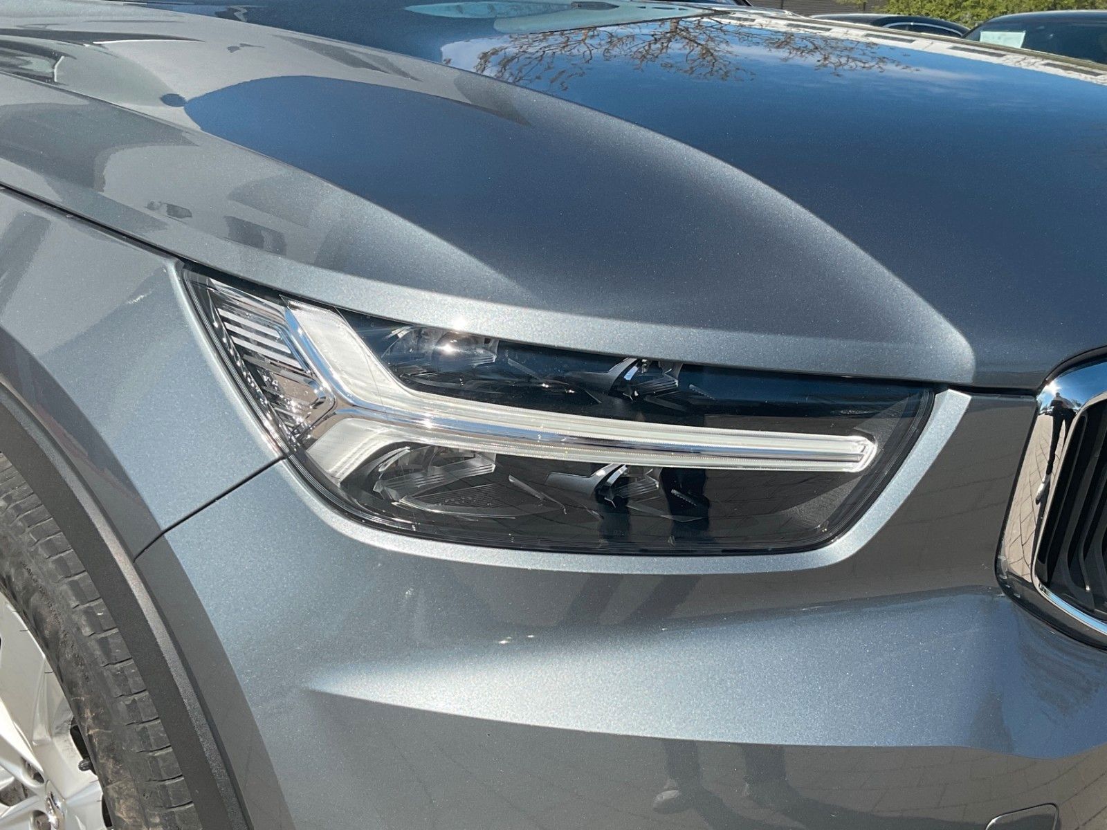 Volvo XC 40 Momentum AWD APPLE Lane Navi  RFK ViCo foto 9