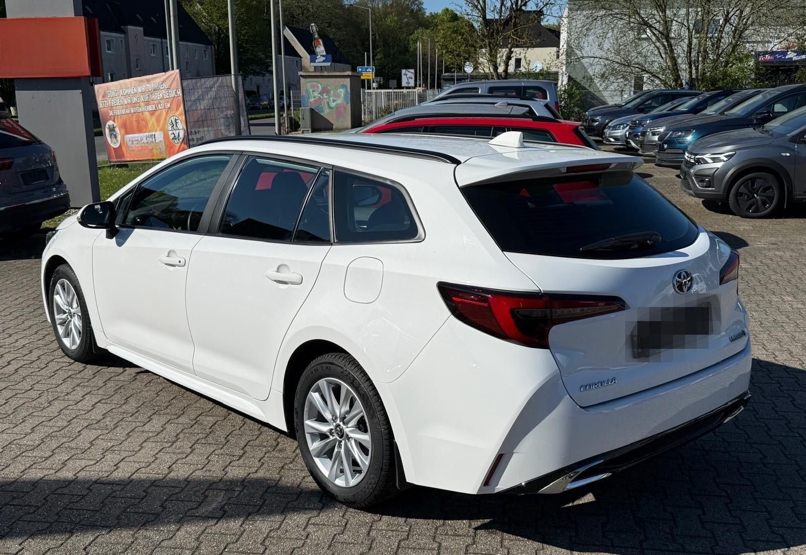 Toyota Corolla 1.8 16V Kombi Hybrid Kamera ACC foto 5