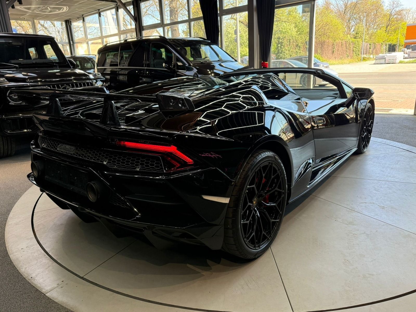 Lamborghini Huracán EVO Spyder*LIFT*KAM*KERAMIK*GARANTIE foto 7