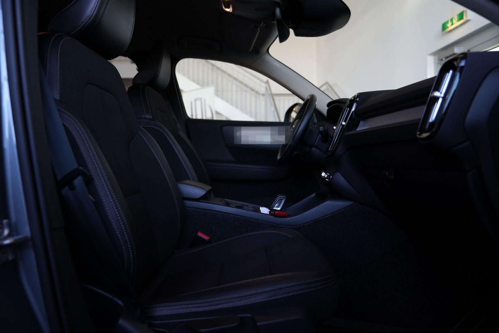 Volvo XC40 Momentum AWD foto 11