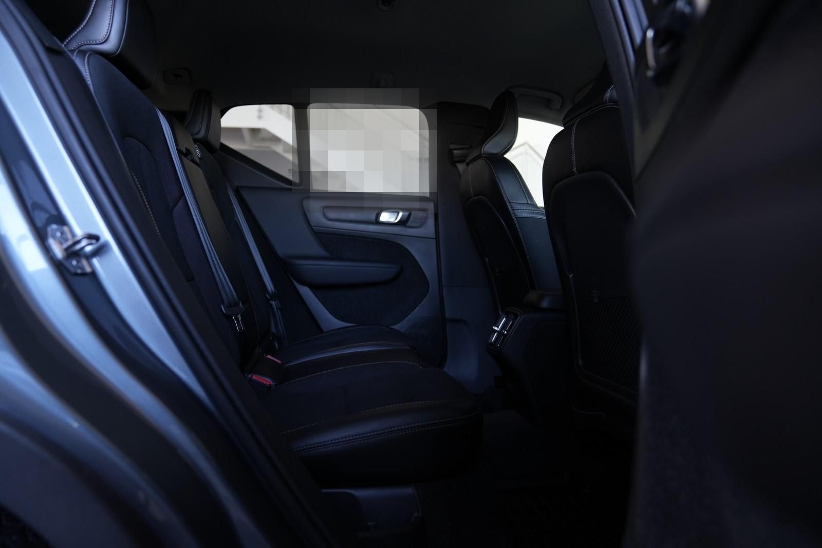 Volvo XC40 Momentum AWD foto 14