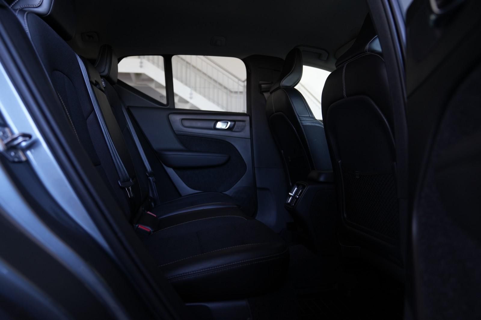 Volvo XC40 Momentum AWD foto 16