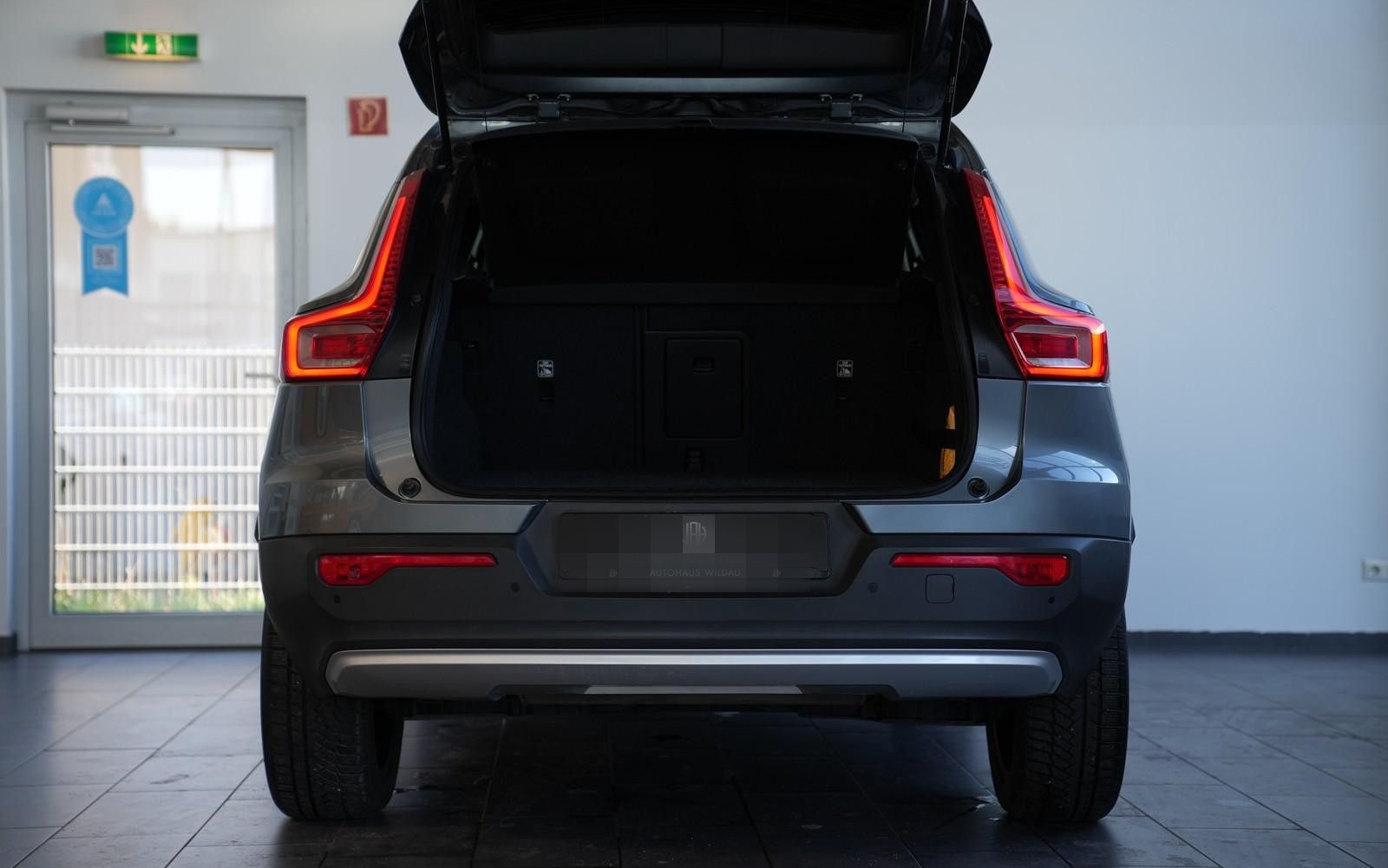 Volvo XC40 Momentum AWD foto 8