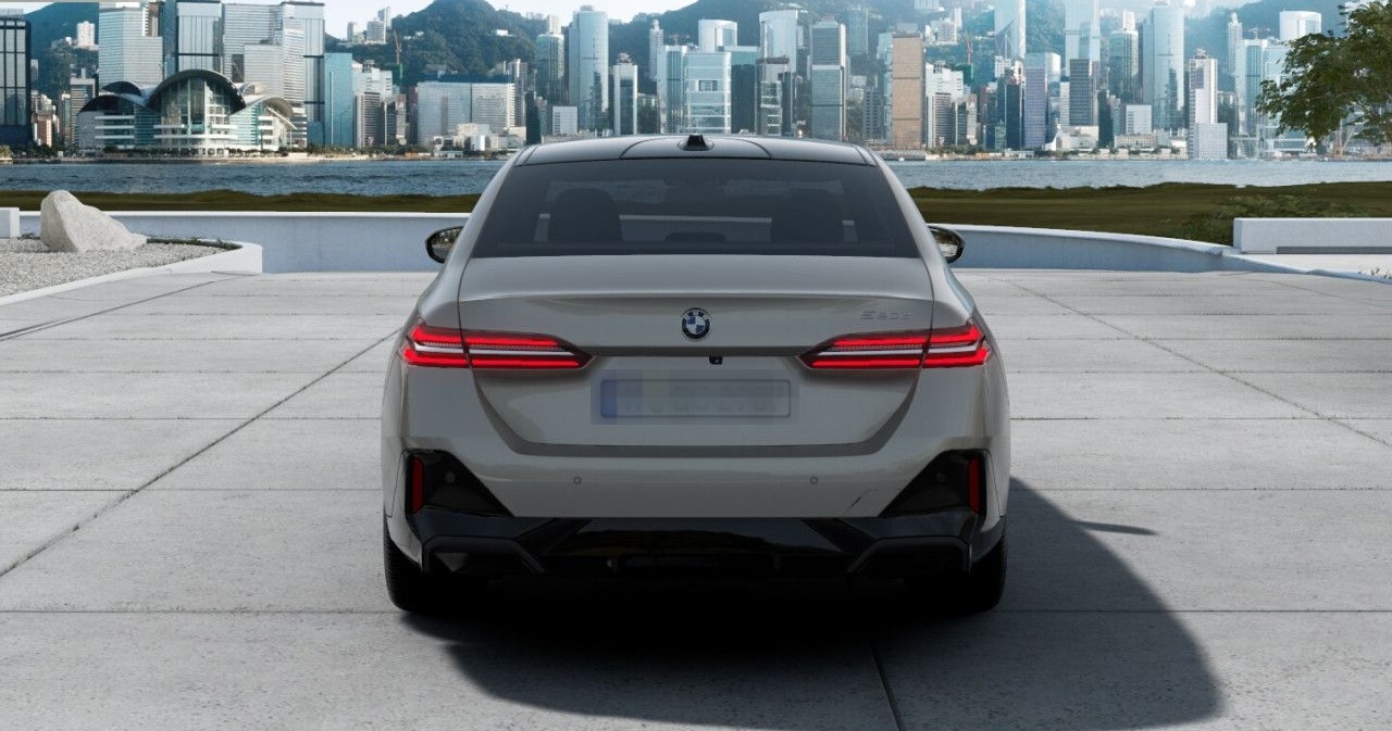 BMW 520d Lim.M Sport Pano,AdpLED,H/K,PA+,DA+,LivePro foto 5