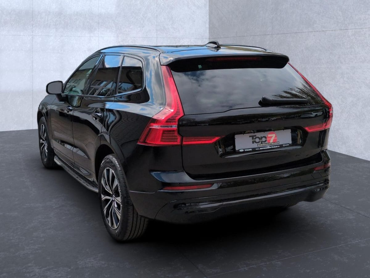 Volvo XC60 B4 (Benzin) Plus Bright 2WD Automatik Navi foto 3