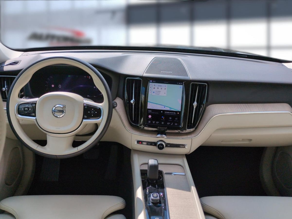 Volvo XC60 B4 (Benzin) Plus Bright 2WD Automatik Navi foto 21