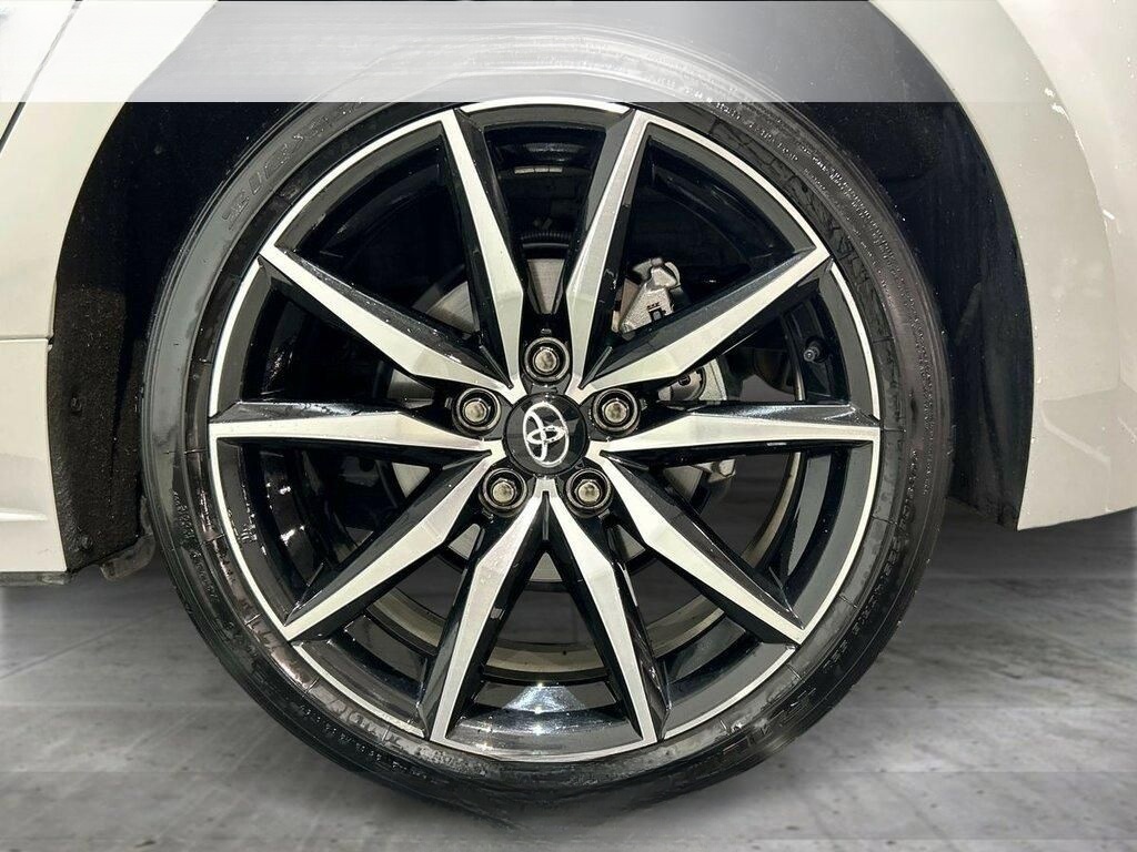 Toyota Corolla 1.8 VVT-i Hybrid GR Sport bi-tone foto 15