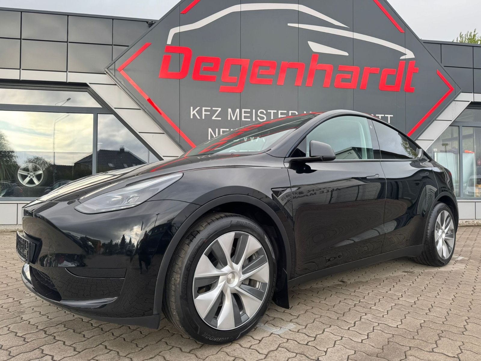 Tesla Model Y RWD Matrix LED Leder AHK SOH 94,4 foto 1