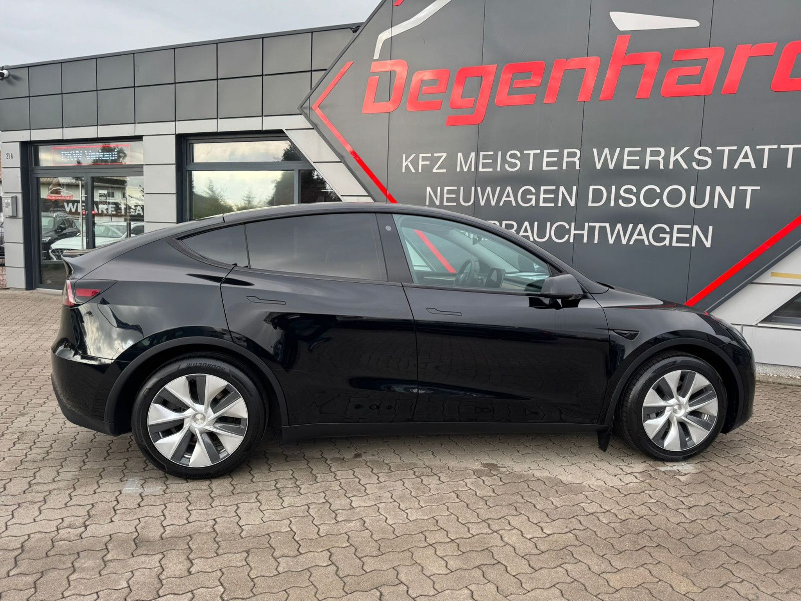 Tesla Model Y RWD Matrix LED Leder AHK SOH 94,4 foto 15
