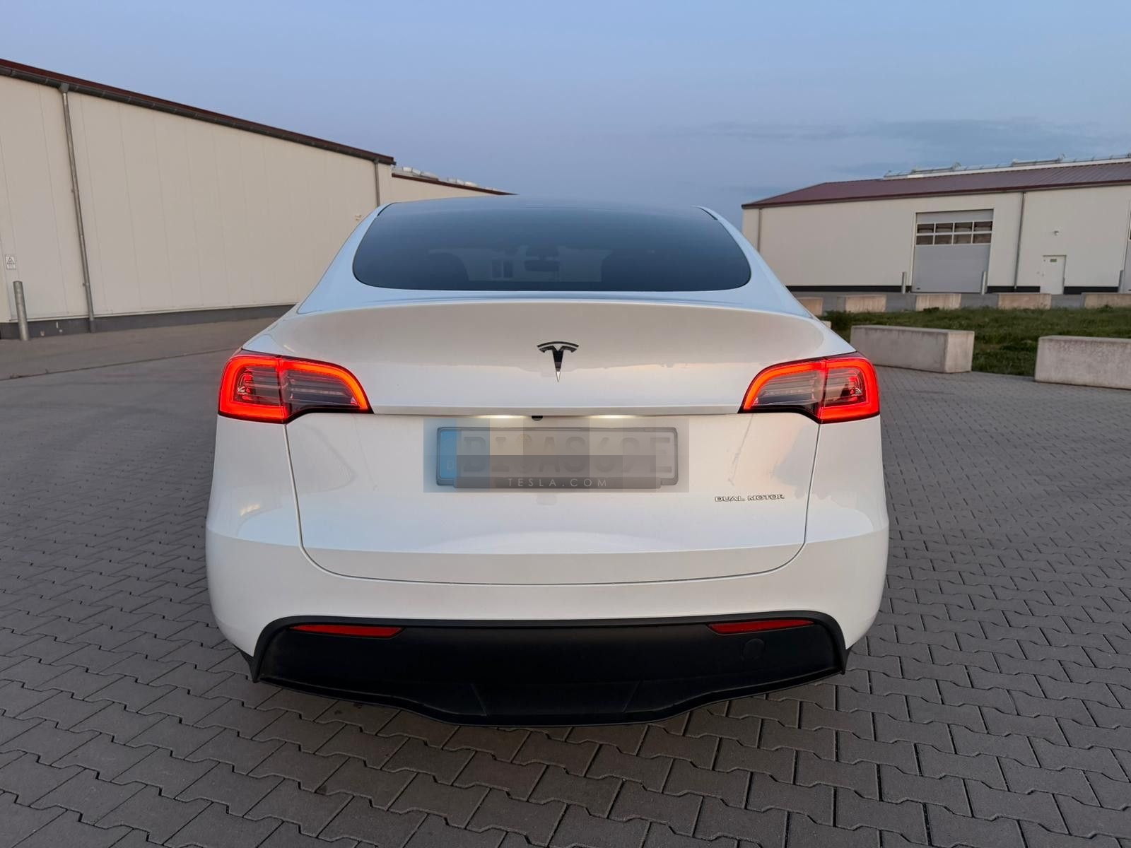 Tesla Model Y Long Range AWD | MwSt. ausweisbar foto 4