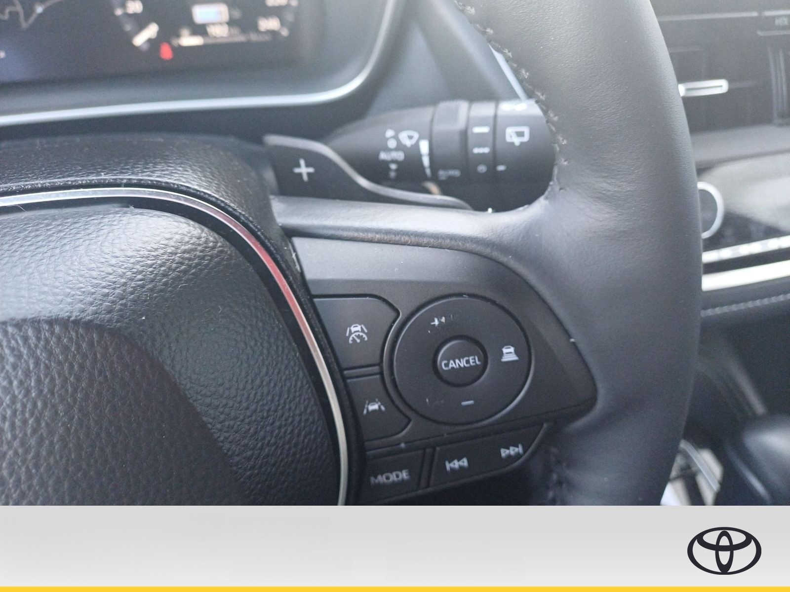 Toyota Corolla 2,0 l Hybrid Navi/Kam/Sitzhzg/ALU foto 16