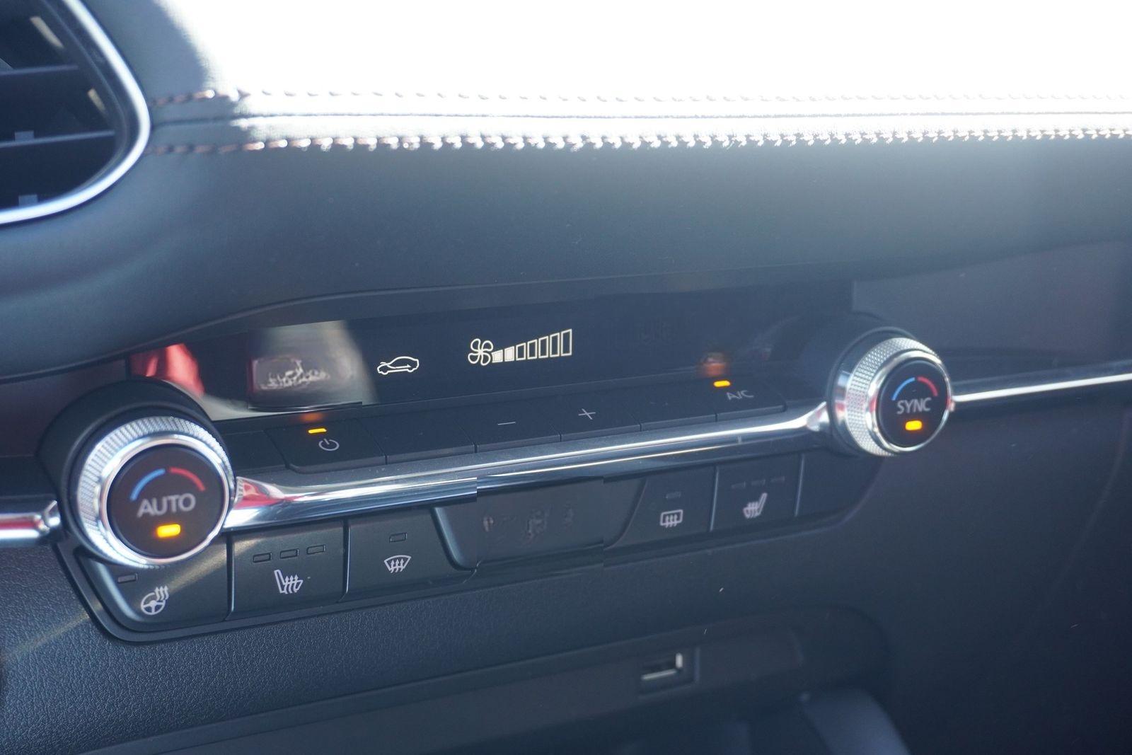 Mazda 3 2.0 M-Hybrid Selection LED Navi ACC 360° AHK foto 24