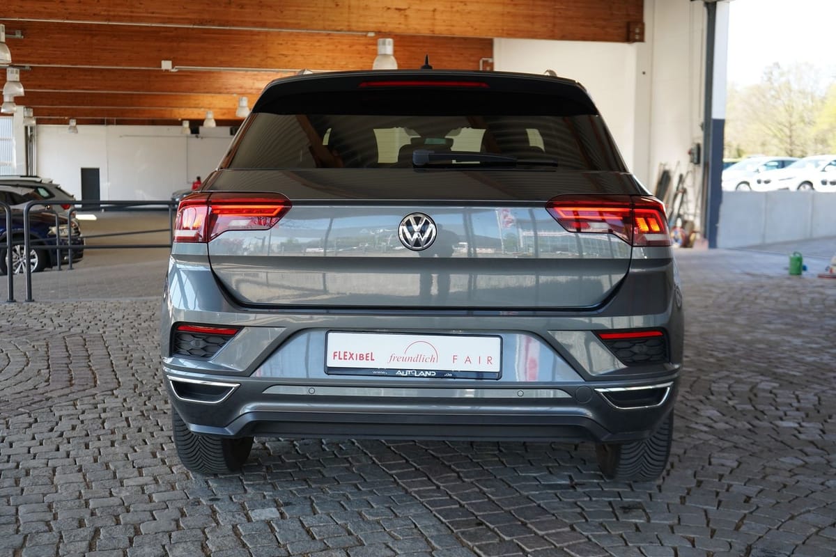 Volkswagen T-Roc 1.5TSI Sport R-Line LED Navi ACC Kamera foto 5