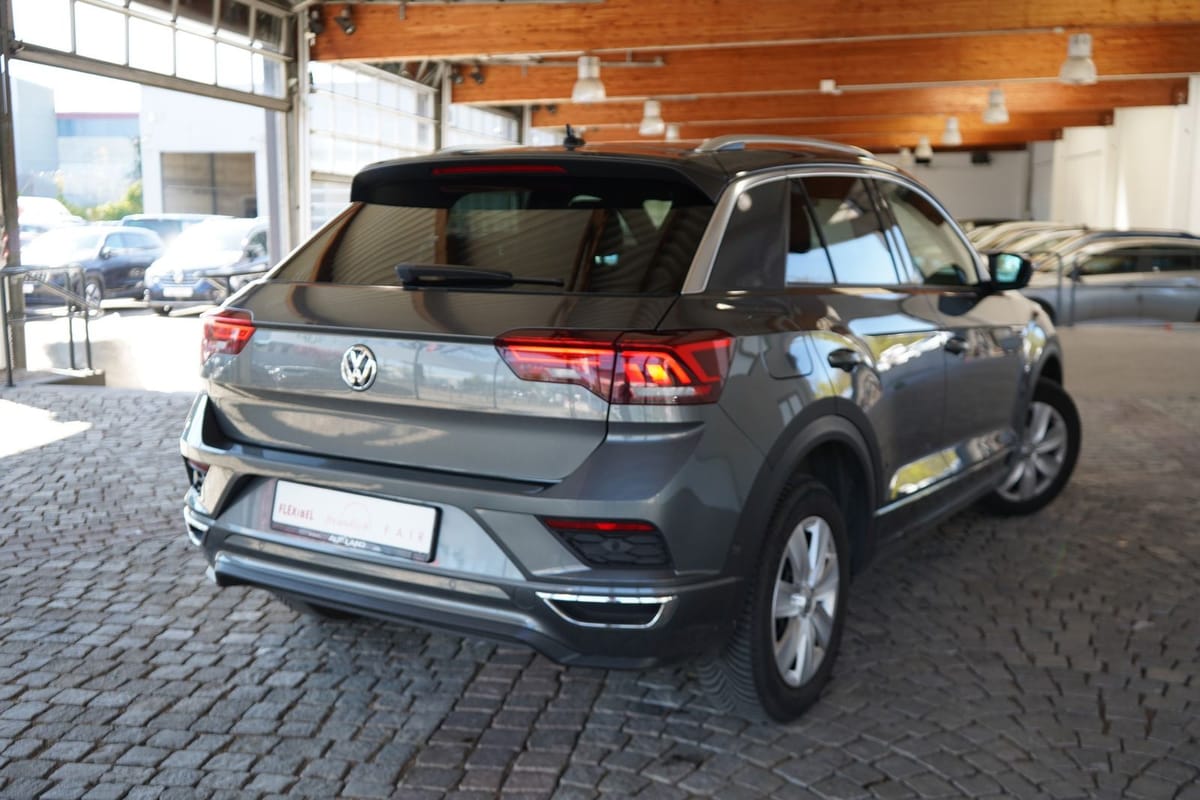Volkswagen T-Roc 1.5TSI Sport R-Line LED Navi ACC Kamera foto 6