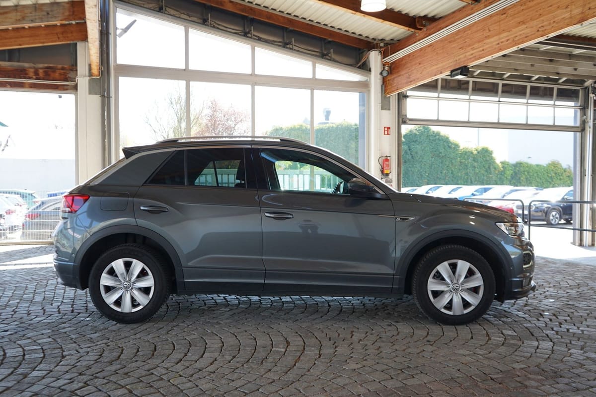 Volkswagen T-Roc 1.5TSI Sport R-Line LED Navi ACC Kamera foto 7