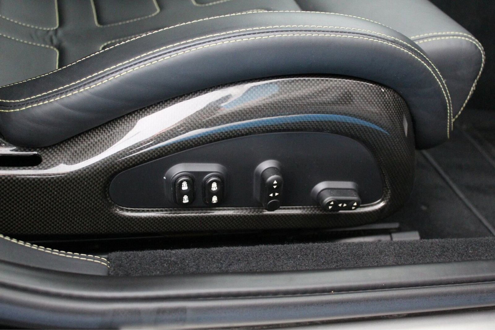 Ferrari 599 GTB F1 Navi Carbon Keramik Bose foto 16