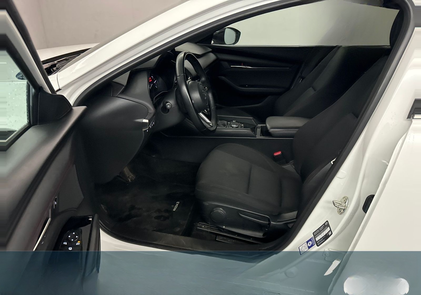 Mazda 3 HOMURA e-SKYACTIV-G 2.0 M HYBRID DRIVE foto 10