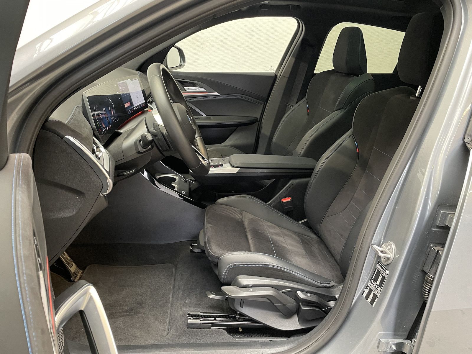BMW X2 18 d sDr M Sport PANO ICONIC HUD Dr. Assist foto 4