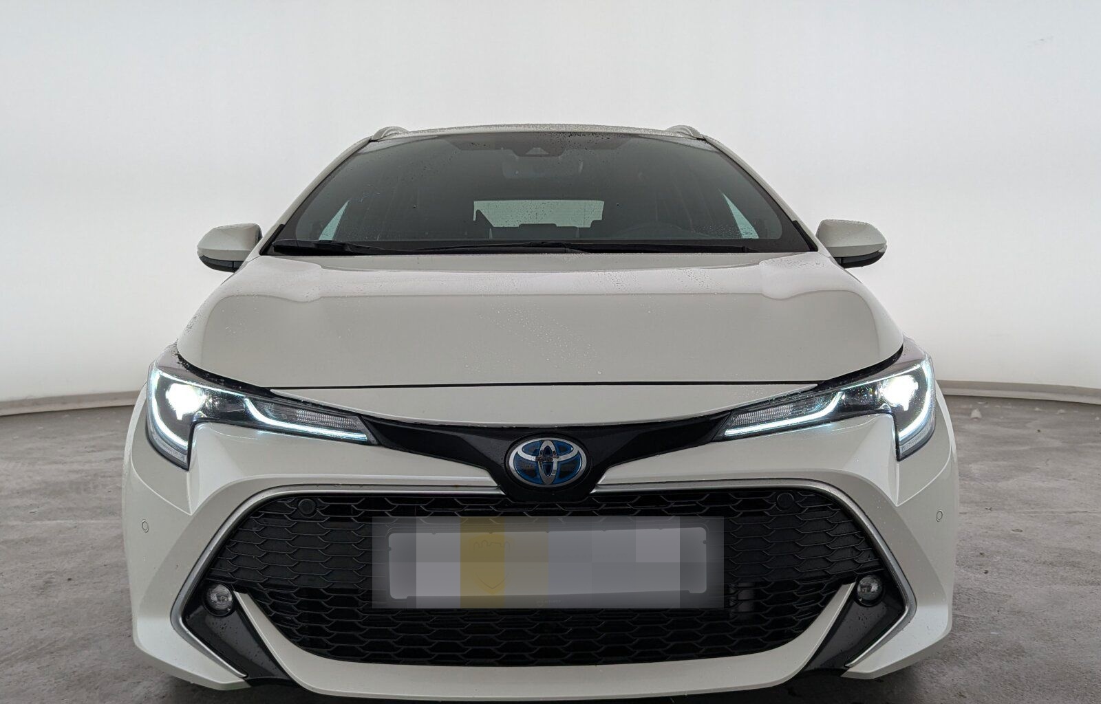 Toyota Corolla 2.0 Hybrid Lounge LED+BT+SHZ+RFK+ACC+ foto 2