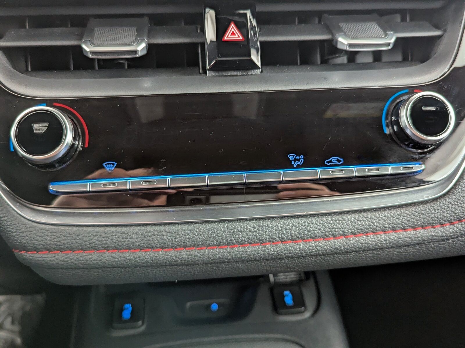 Toyota Corolla 2.0 Hybrid Lounge LED+BT+SHZ+RFK+ACC+ foto 21