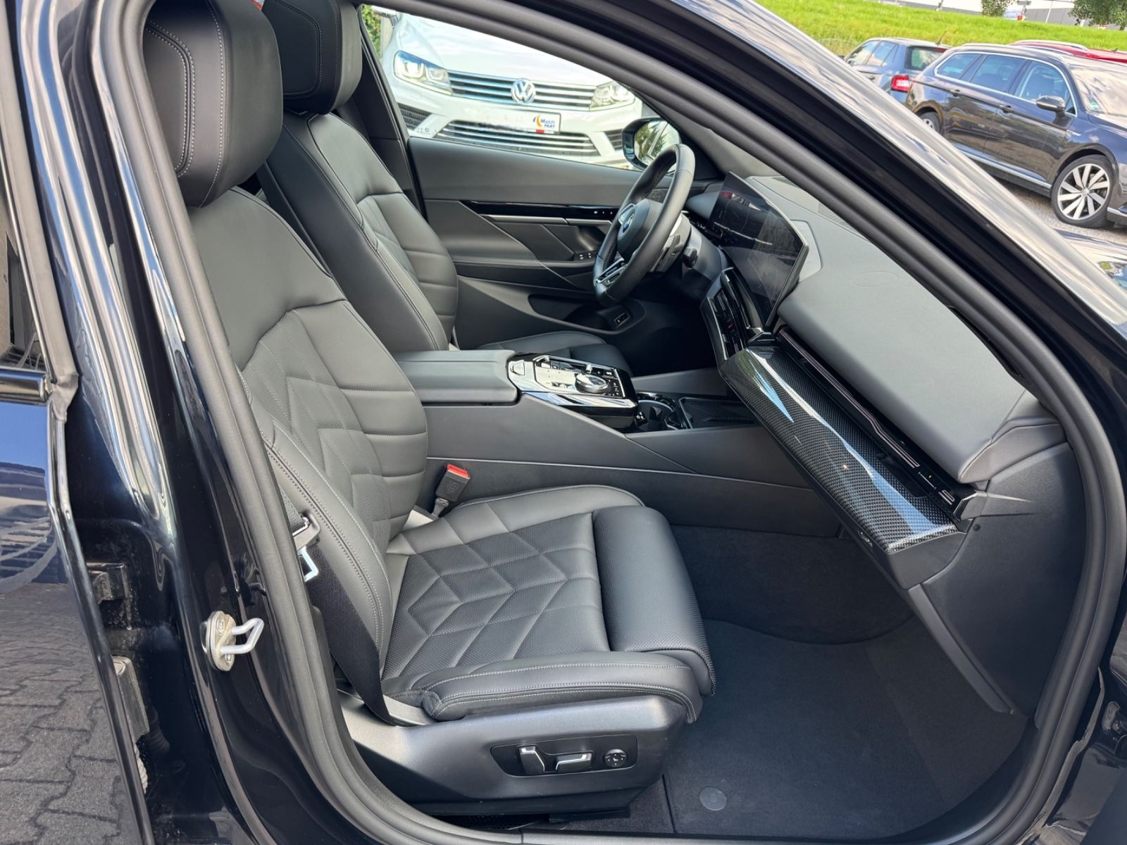 BMW 520d A/M Paket/Panorama/AHK/Head-Up/360 Kamera foto 13