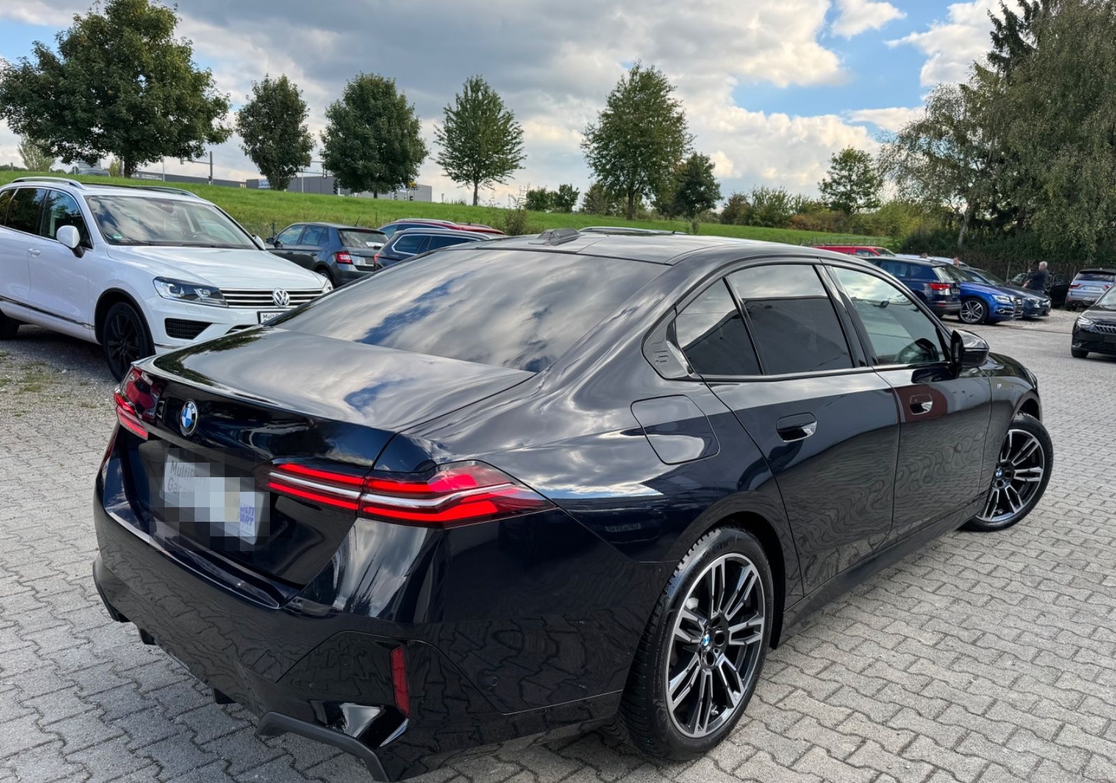 BMW 520d A/M Paket/Panorama/AHK/Head-Up/360 Kamera foto 17